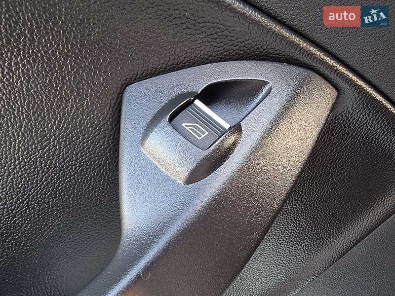 Внедорожник / Кроссовер Ford Kuga 2017 в Виннице фото 72 Внедорожник / Кроссовер Ford Kuga 2017 в Виннице