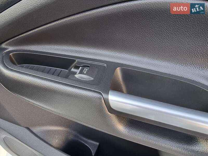 Внедорожник / Кроссовер Ford Kuga 2017 в Виннице фото 64 Внедорожник / Кроссовер Ford Kuga 2017 в Виннице