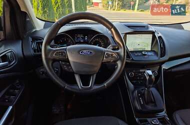 Внедорожник / Кроссовер Ford Kuga 2017 в 