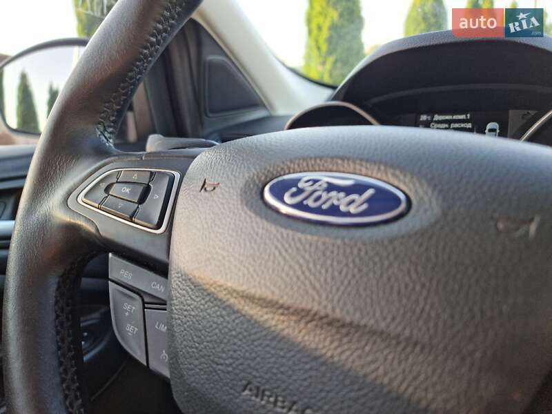 Внедорожник / Кроссовер Ford Kuga 2017 в Виннице фото 58 Внедорожник / Кроссовер Ford Kuga 2017 в Виннице