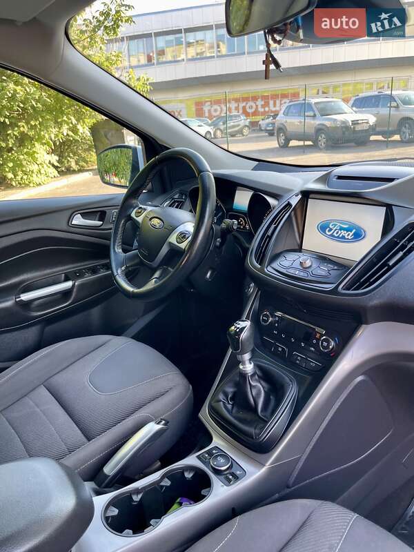 Внедорожник / Кроссовер Ford Kuga 2016 в Тернополе