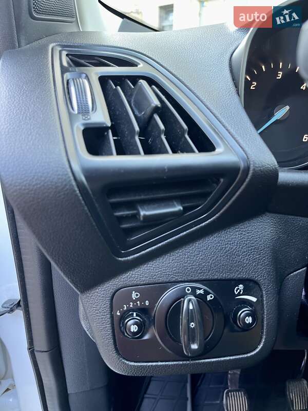 Внедорожник / Кроссовер Ford Kuga 2016 в Тернополе