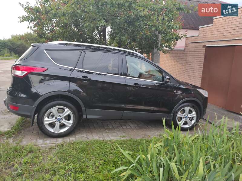 Внедорожник / Кроссовер Ford Kuga 2013 в Сумах