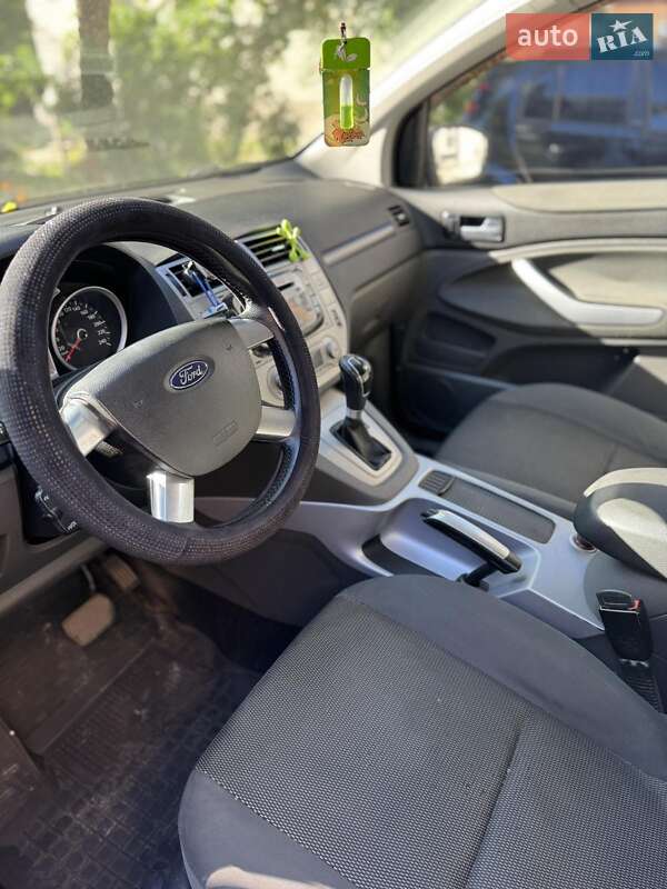 Внедорожник / Кроссовер Ford Kuga 2010 в Ромнах