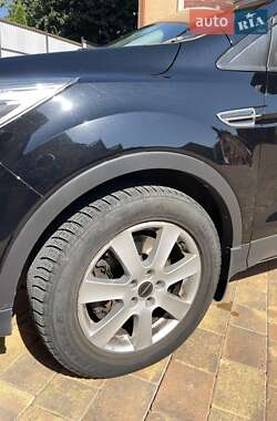 Внедорожник / Кроссовер Ford Kuga 2013 в 