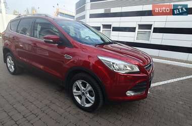 Внедорожник / Кроссовер Ford Kuga 2016 в 
