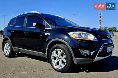 Внедорожник / Кроссовер Ford Kuga 2011 в 