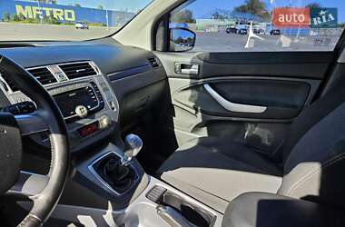 Внедорожник / Кроссовер Ford Kuga 2011 в 