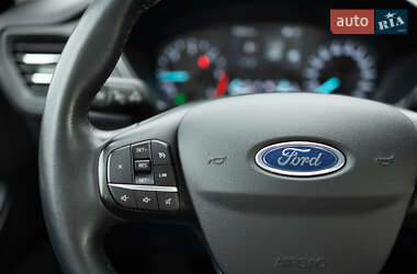 Внедорожник / Кроссовер Ford Kuga 2020 в 