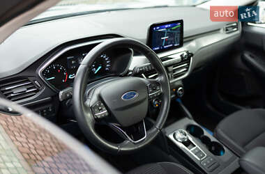Внедорожник / Кроссовер Ford Kuga 2020 в 