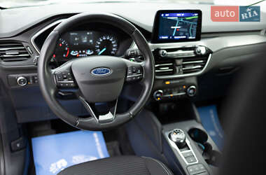 Внедорожник / Кроссовер Ford Kuga 2020 в 