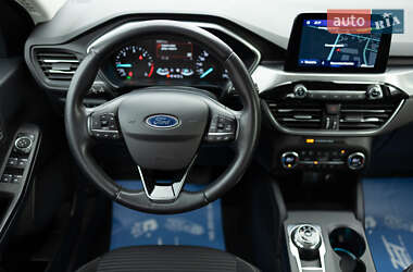 Внедорожник / Кроссовер Ford Kuga 2020 в 