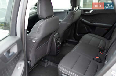 Внедорожник / Кроссовер Ford Kuga 2020 в 