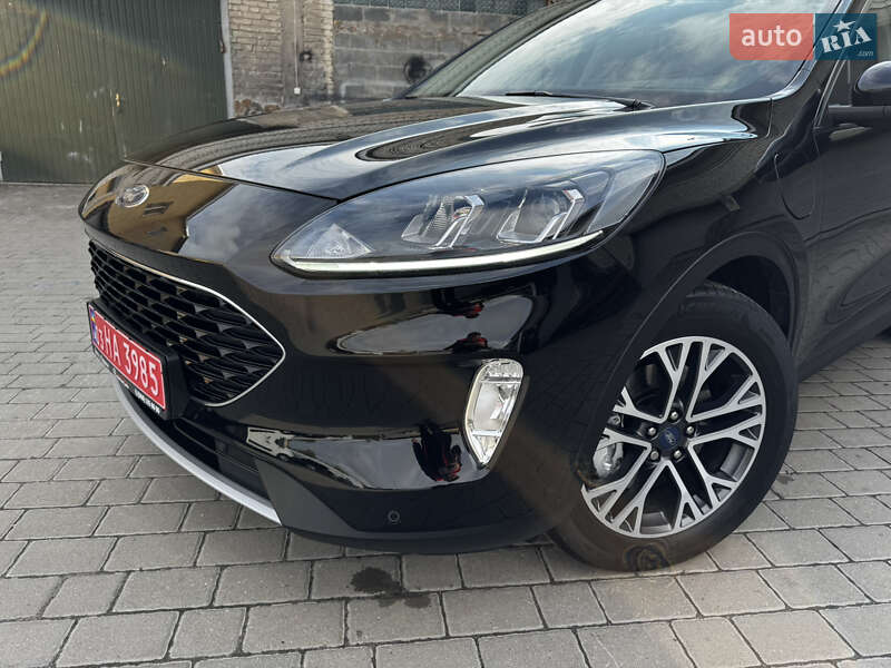 Внедорожник / Кроссовер Ford Kuga 2021 в Бродах