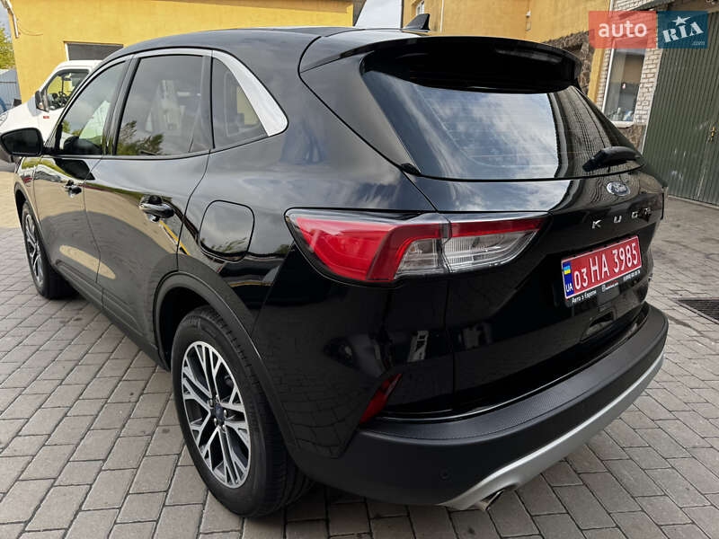 Внедорожник / Кроссовер Ford Kuga 2021 в Бродах