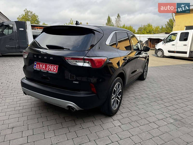 Внедорожник / Кроссовер Ford Kuga 2021 в Бродах