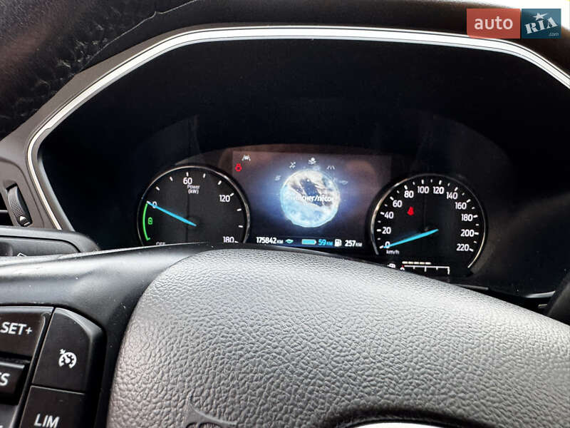 Внедорожник / Кроссовер Ford Kuga 2021 в Бродах