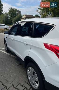 Внедорожник / Кроссовер Ford Kuga 2016 в 