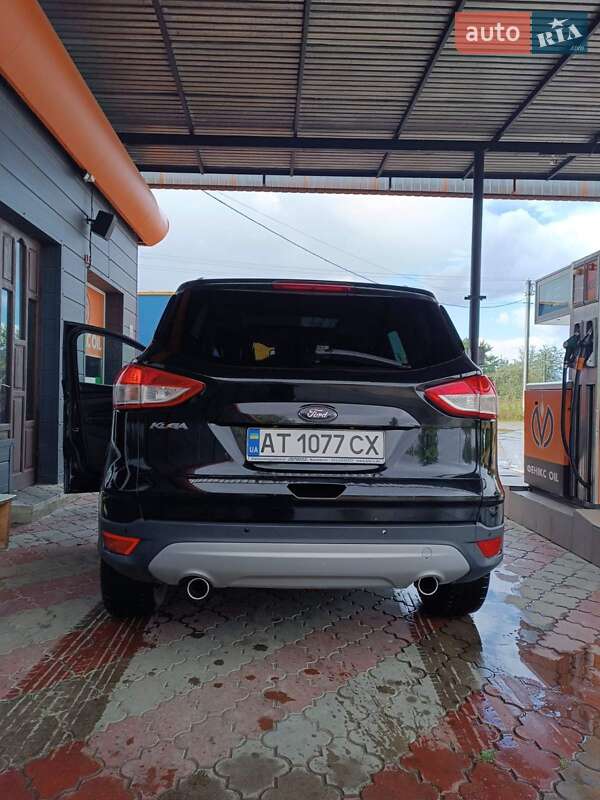 Позашляховик / Кросовер Ford Kuga 2015 в Косові