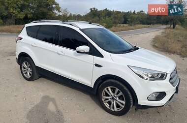 Внедорожник / Кроссовер Ford Kuga 2017 в Днепре