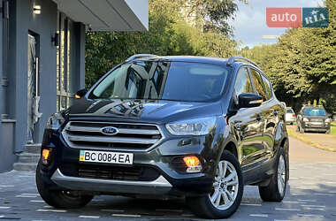 Внедорожник / Кроссовер Ford Kuga 2017 в 