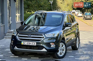 Внедорожник / Кроссовер Ford Kuga 2017 в 
