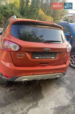Внедорожник / Кроссовер Ford Kuga 2011 в 