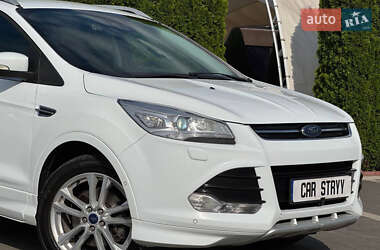 Внедорожник / Кроссовер Ford Kuga 2016 в 