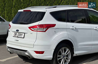 Внедорожник / Кроссовер Ford Kuga 2016 в 
