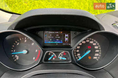 Внедорожник / Кроссовер Ford Kuga 2016 в 
