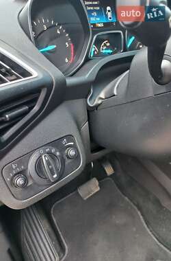 Внедорожник / Кроссовер Ford Kuga 2019 в 