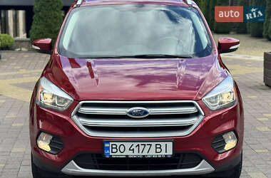 Внедорожник / Кроссовер Ford Kuga 2017 в 