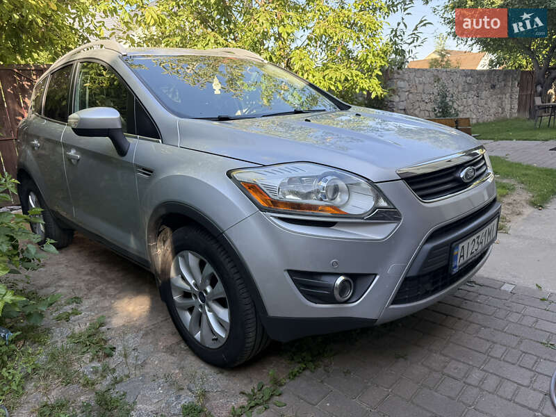 Внедорожник / Кроссовер Ford Kuga 2012 в Киеве