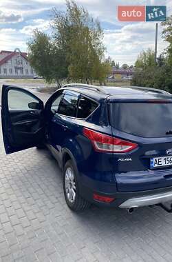 Внедорожник / Кроссовер Ford Kuga 2013 в 