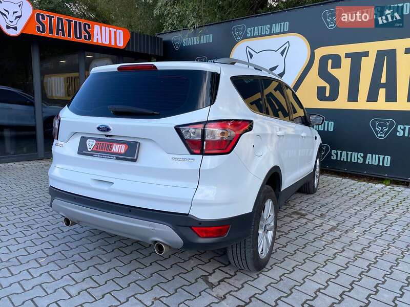 Позашляховик / Кросовер Ford Kuga 2017 в Хмельницькому