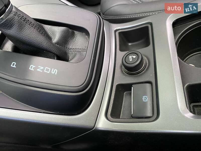 Позашляховик / Кросовер Ford Kuga 2017 в Хмельницькому