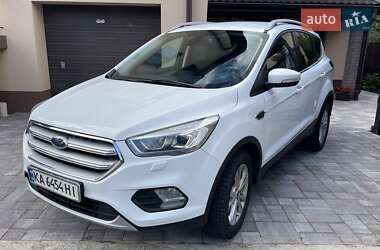 Внедорожник / Кроссовер Ford Kuga 2019 в Киеве