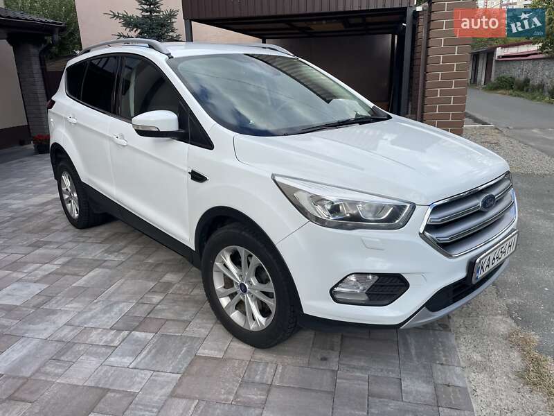 Внедорожник / Кроссовер Ford Kuga 2019 в Киеве фото 3 Внедорожник / Кроссовер Ford Kuga 2019 в Киеве