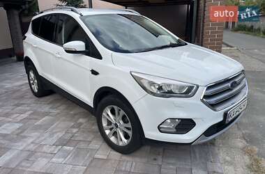 Внедорожник / Кроссовер Ford Kuga 2019 в 