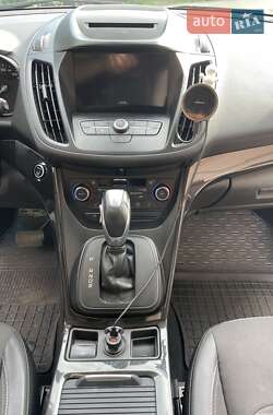 Внедорожник / Кроссовер Ford Kuga 2019 в 