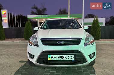 Внедорожник / Кроссовер Ford Kuga 2010 в 