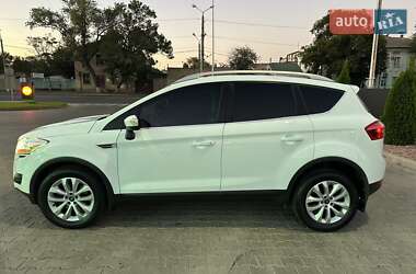Внедорожник / Кроссовер Ford Kuga 2010 в 