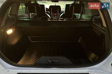 Внедорожник / Кроссовер Ford Kuga 2010 в 
