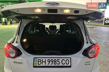 Внедорожник / Кроссовер Ford Kuga 2010 в 