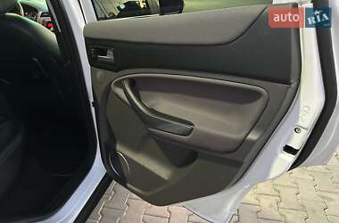 Внедорожник / Кроссовер Ford Kuga 2010 в 