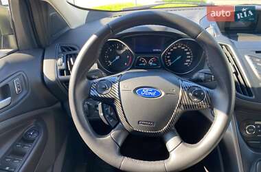 Внедорожник / Кроссовер Ford Kuga 2013 в 