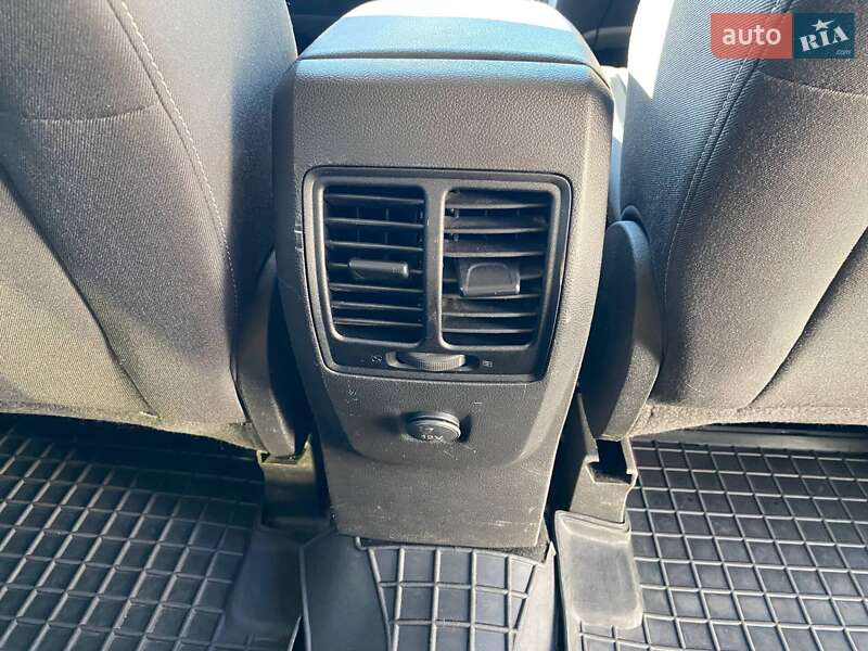 Внедорожник / Кроссовер Ford Kuga 2013 в Киеве