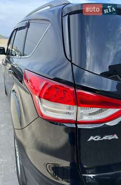 Внедорожник / Кроссовер Ford Kuga 2013 в 