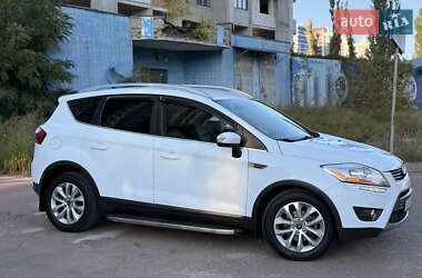 Внедорожник / Кроссовер Ford Kuga 2012 в 