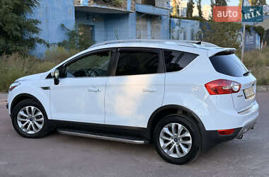 Внедорожник / Кроссовер Ford Kuga 2012 в 